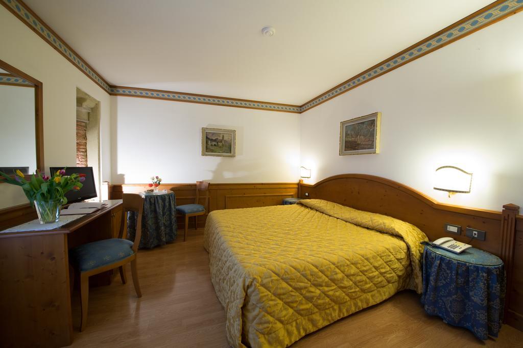 Hotel Locanda Al Pomo D'Oro Cividale Del Friuli Phòng bức ảnh